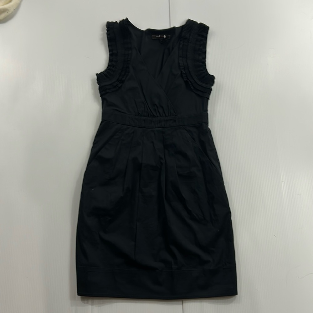 G40. Women’s BCBGMaxAzria Black Asymmetrical Dress (XS)